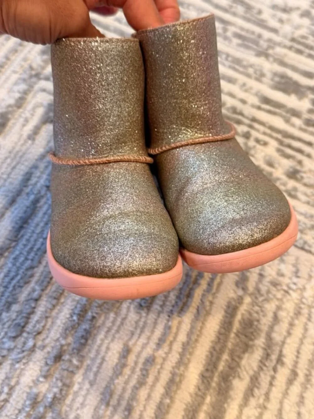 UGG Toddler girls US size 10 Keelan Metallic Glitter Boots 1134892T
